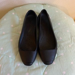Crocs Black Flats Women’s size 5